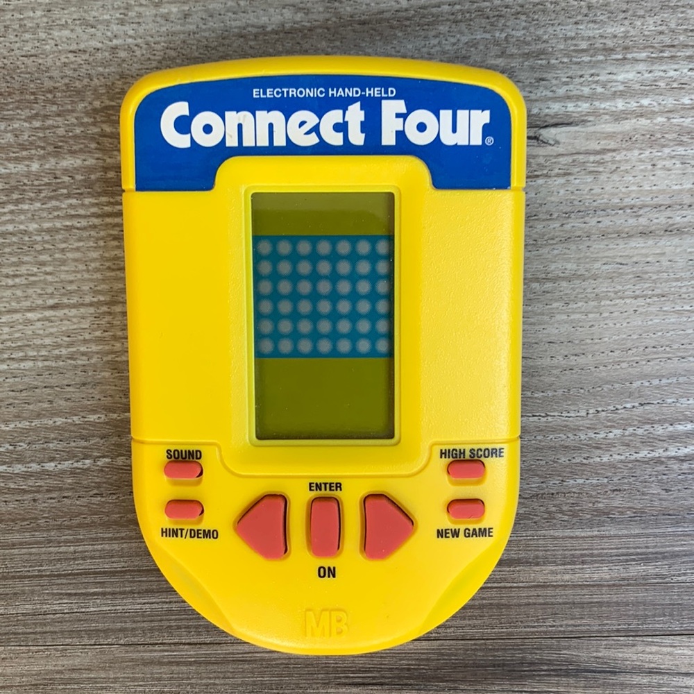 Electronic Handheld Connect Four 4 Video Game Milton Bradley 1995 MB pocket size
